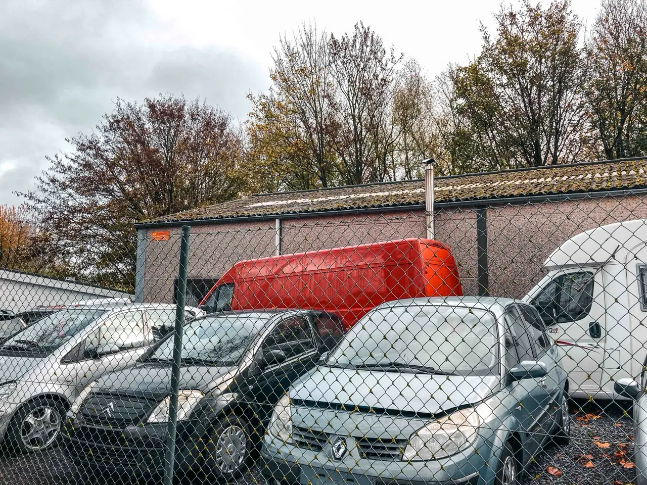 De la vie citadine à la Vanlife : Le début de l'aménagement (2/3) 2 fourgon garage
